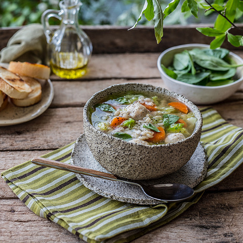 Polévka s masovými kuličkami