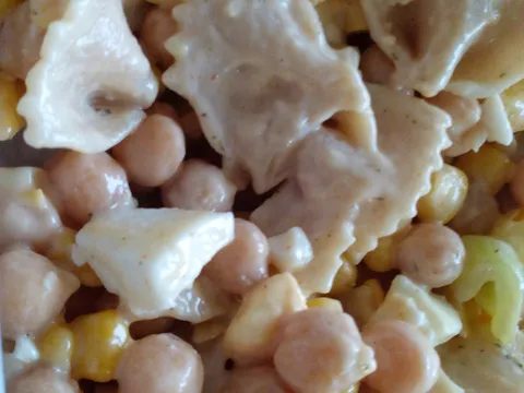 Salata od slanutka i ostalih divota