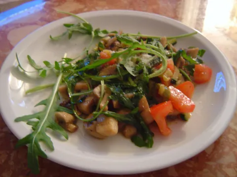 Lagana toplo &#8211; hladna salata