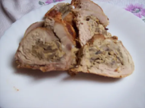 Rolada punjena omletom od gljiva