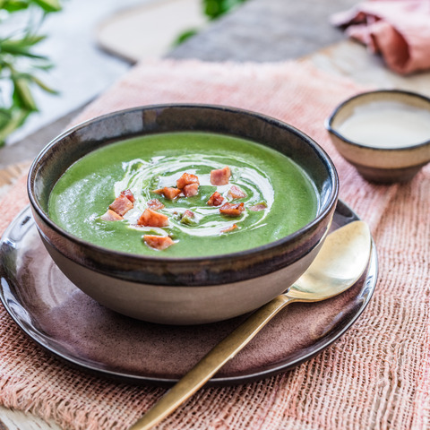 Krémová kapustová polévka s klobásou