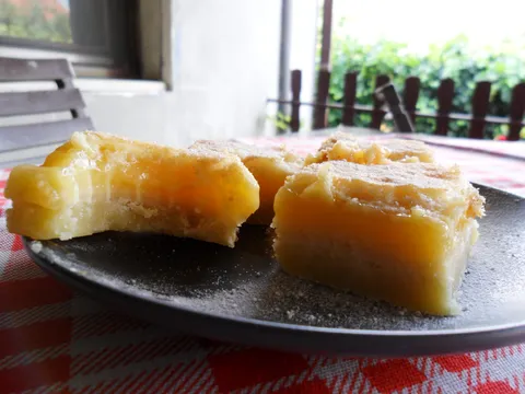 Lemon bars