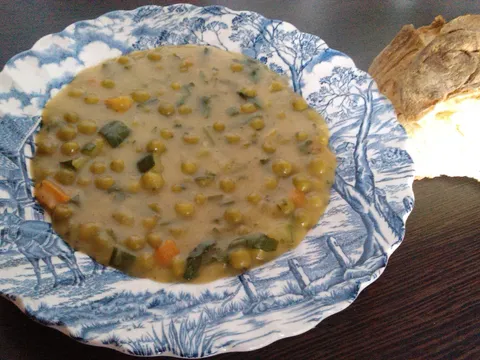 Varivo od graška i tikvica /vegan/