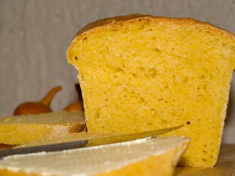 Kukuruzni kruh