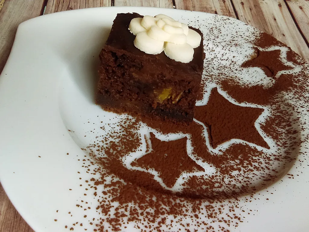 Čokoladni kolač s narančom (bez jaja)