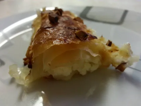 Štrudla sa sirom i bademima