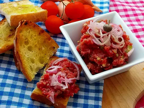 Carne crudo(talijanski tartar)