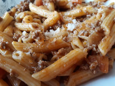 UMAK BOLOGNESE