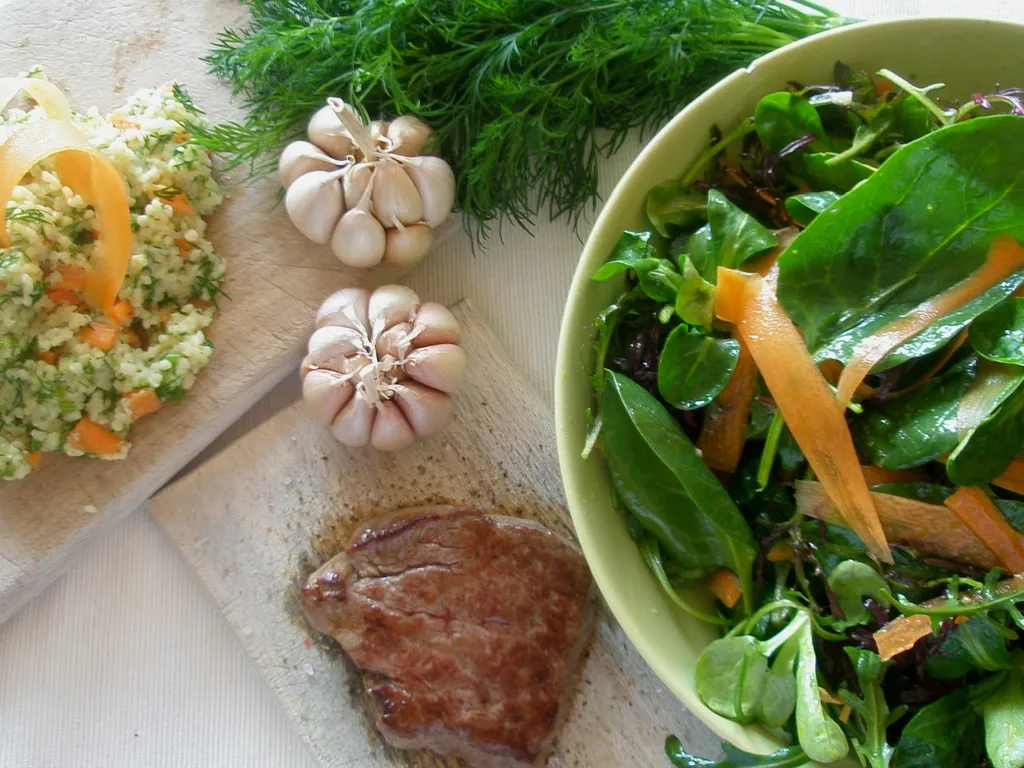Iron Boost - beefsteak, špinat i proso