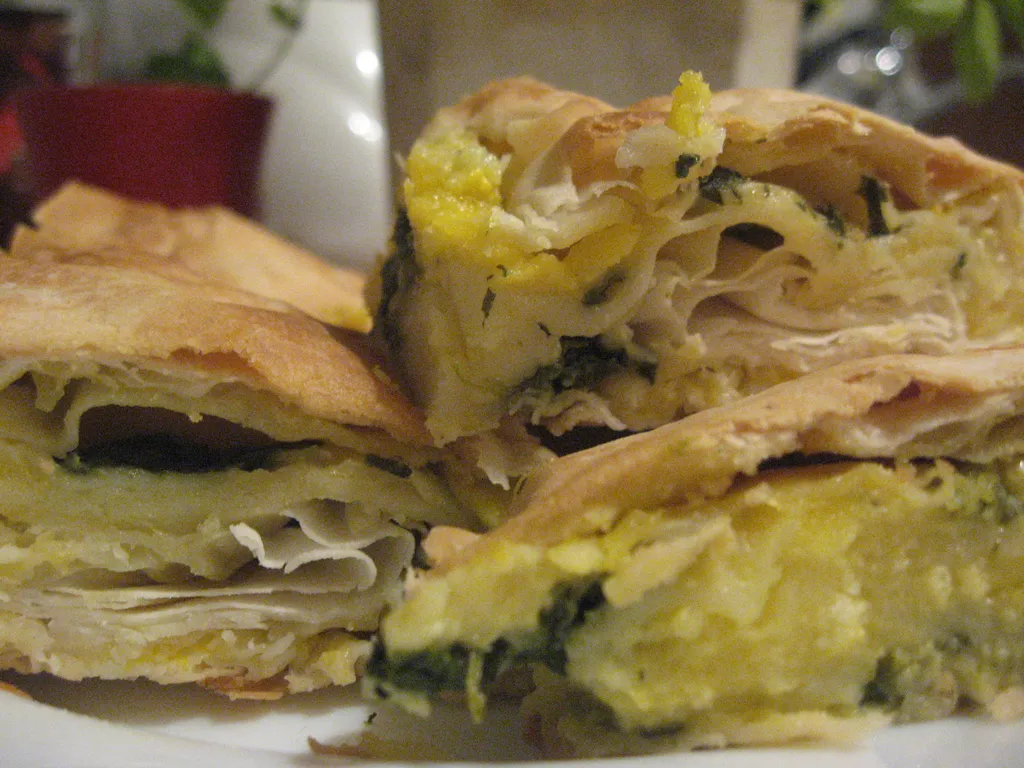 BUREK SA SIROM I ŠPINATOM