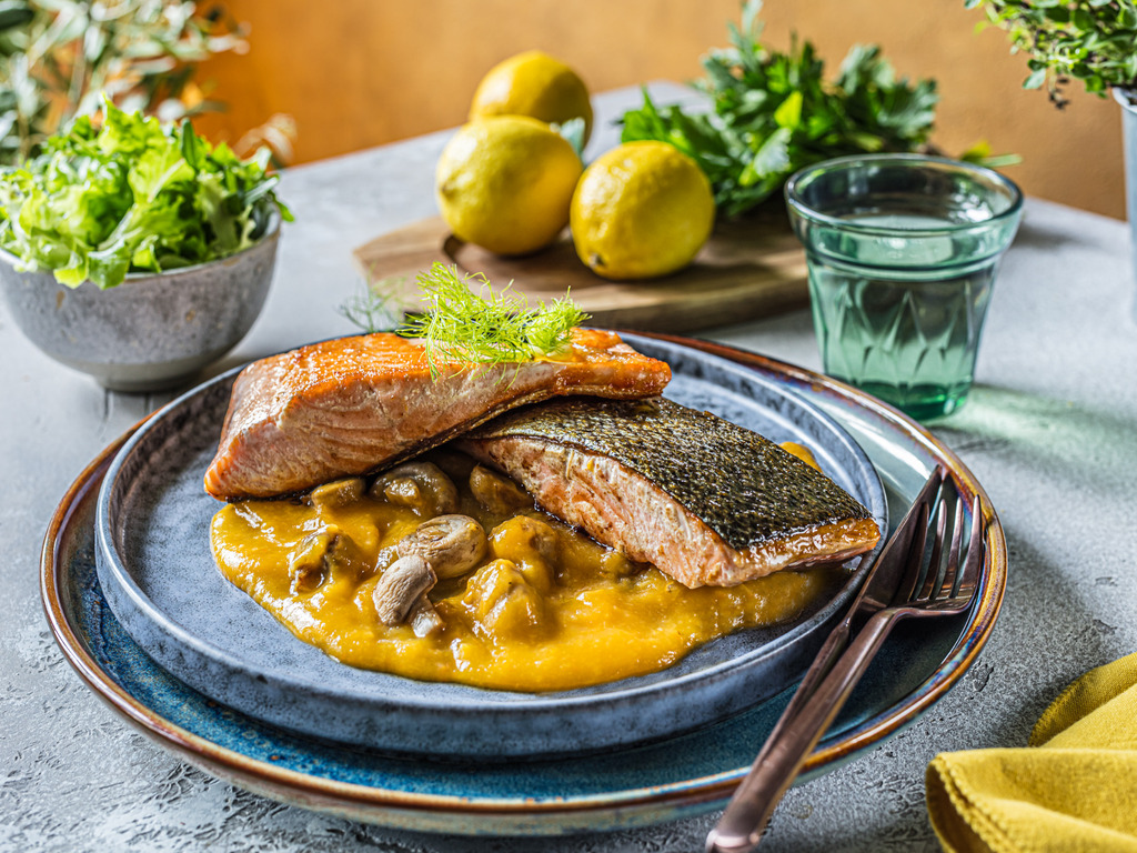 Marinierter Lachs mit Soße