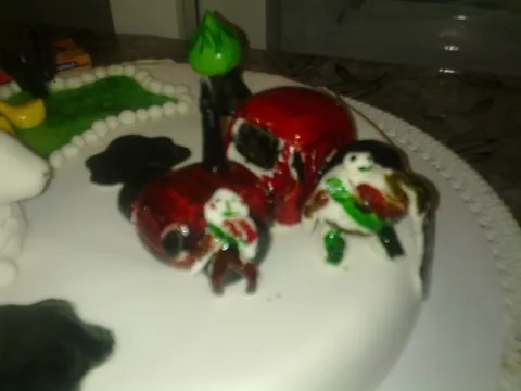 Ovo je moj muz pravio za rodjendan svom puncu, sebe i njega :)