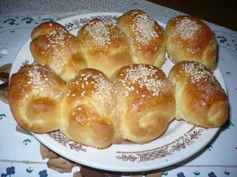 Kiflice sa sirom i šunkom