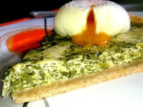 Quiche od špinata i poširana jaja