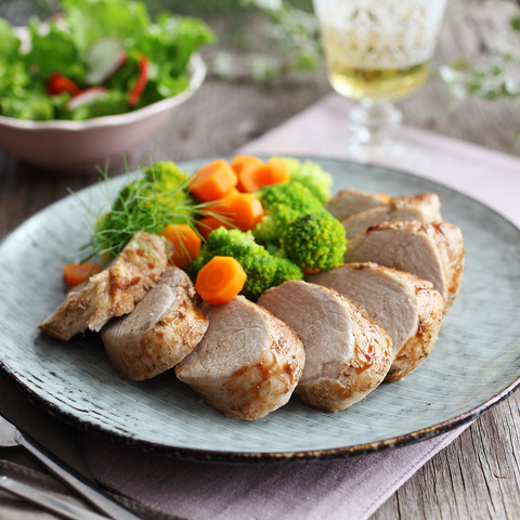 Dušená vepřová panenka se zeleninou