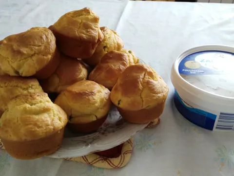 Slani muffini sa sirom