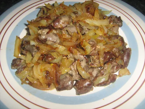 karamleizirani crni luk+pileca srca