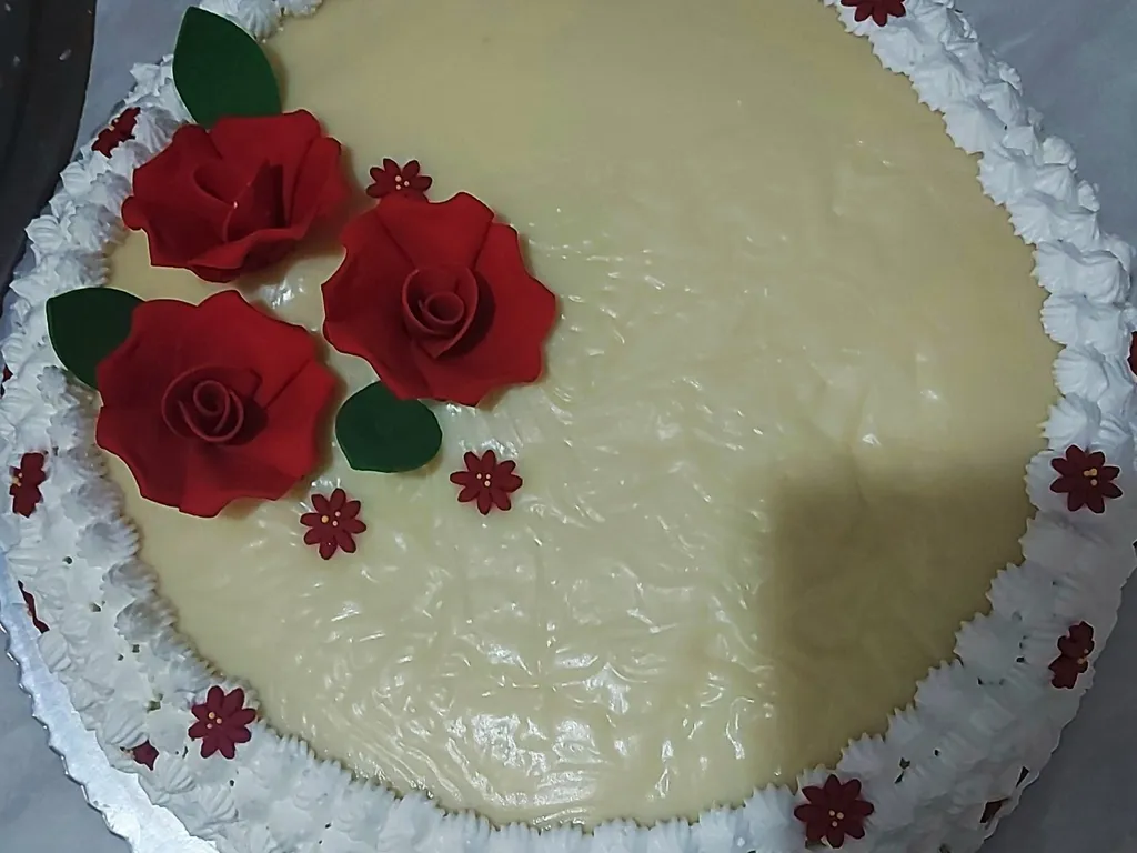 Voćna torta sa bijelom čokoladom