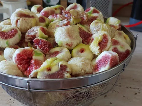 DZEM OD DOMAĆIH SMOKAVA