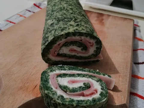 Rolada od blitve, svježeg sira i šunke