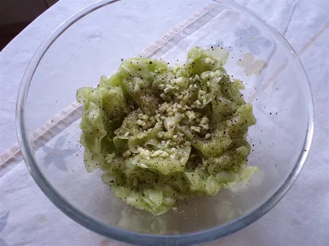 IZDAŠNA,JEFINA,FINA-KRASTAVAC SALATA