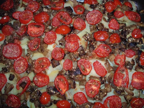 Krumpir , seitan i patlidan u pecnici