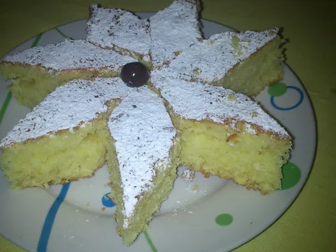 Brzi i jednostavni jogurt kolač