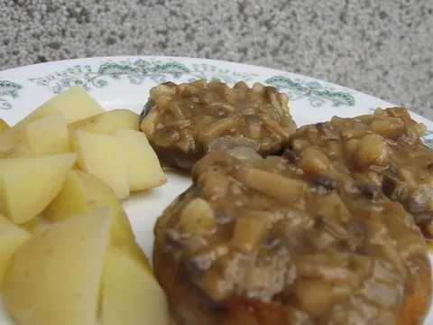 Punjeni šampinjoni