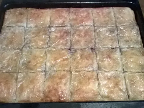 Baklava sa višnjama :)