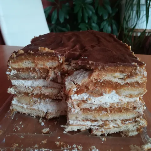 Posna karamel torta