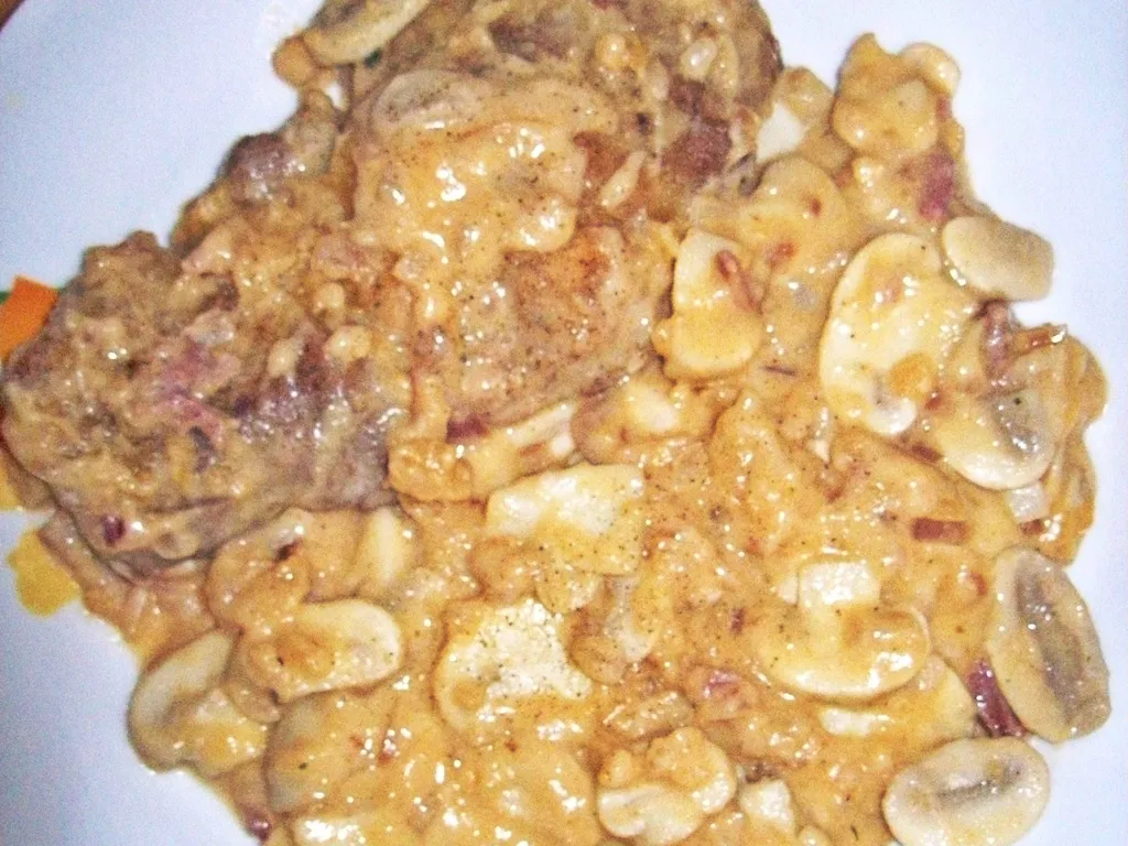 LOVAČKE ŠNICLE SA ŠAMPINJONIMA