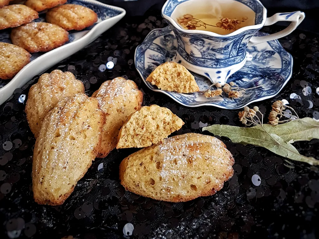 Madeleines sa smedjim maslacem i orasima