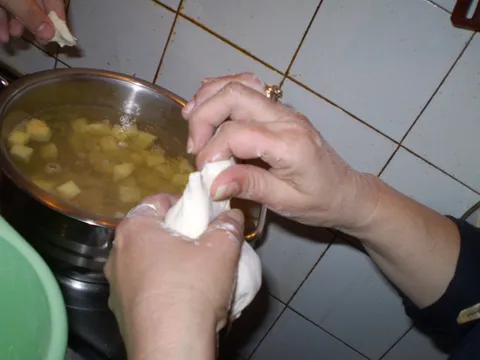 &#8220;šćipati&#8221; tijesto