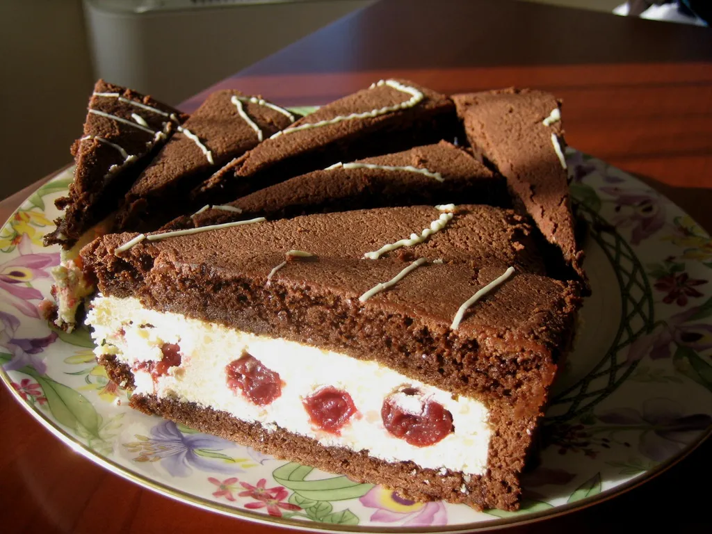 Torta sa višnjama by Monchislava