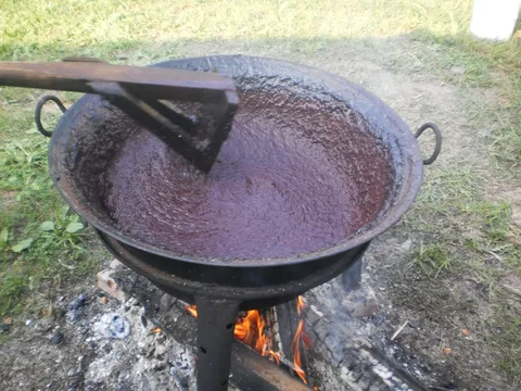 Pekmez od šljiva iz kazana (tzv. bestilj)