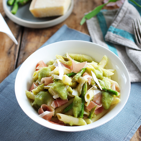 Penne so špargľovou omáčkou