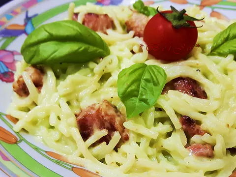 Avokado karbonara