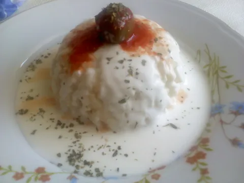 Tarana u umaku od jogurta