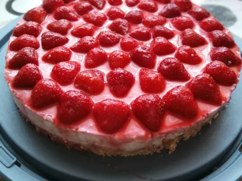 Lagana torta od jagoda