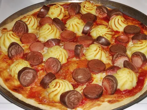 Pizza sa kupicama od krompir pirea