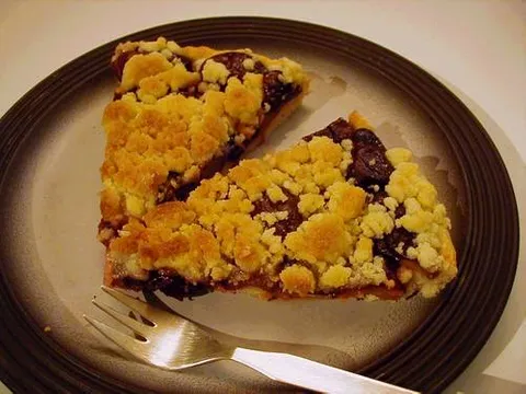 Pita od šljiva (Zwetschkenkuchen mit Streusel)