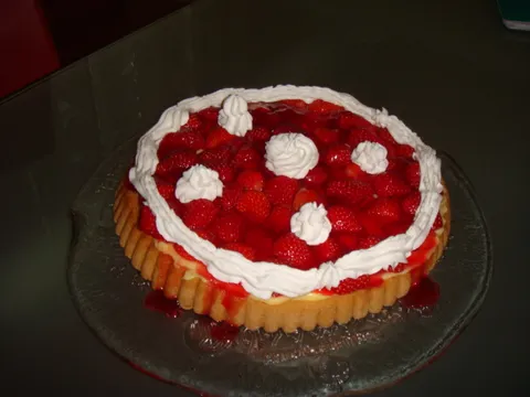 Svajcarska torta sa jagodama
