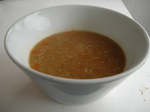 Supa od crvene leće s limunom