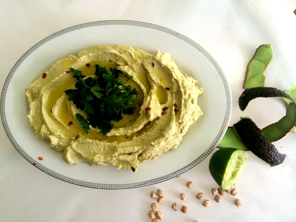 Humus sa avokadom
