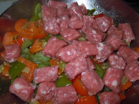 PASTA SA PAPRIKOM I SVJEZOM KOBASICOM