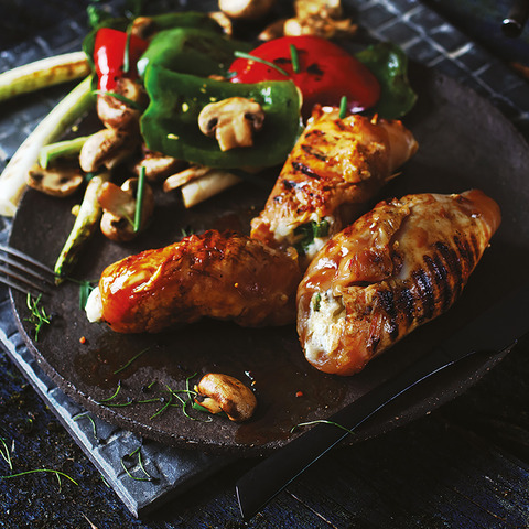 Filety z kurczaka nadziewane kozim serem