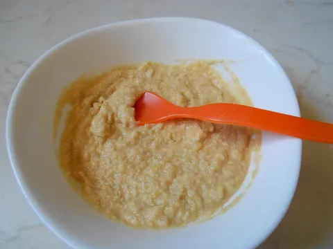 Kašica od breskve i keksa 7+
