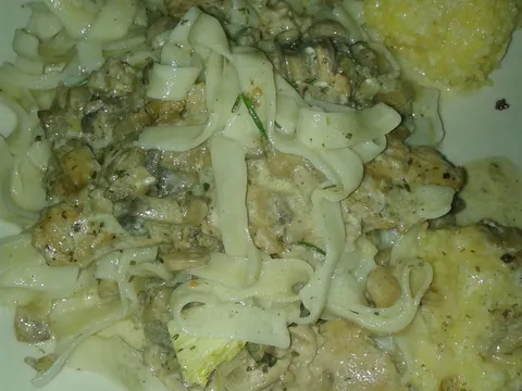 Pureca prsa u umaku od sampinjona