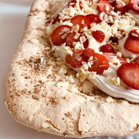 Pavlova  sa ljesnicima