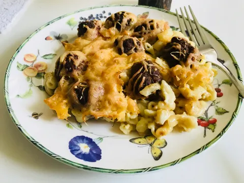 Zapecena tjestenina sa mesnim okruglicama